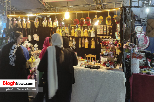 نمایشگاه صنایع دستی در باغ نوید نوشهر