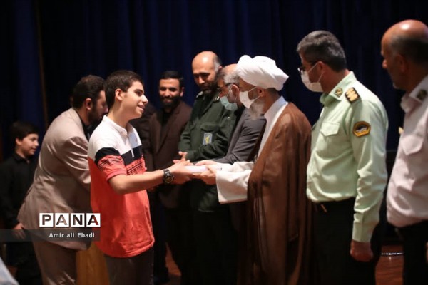 همایش خادمان و یاوران نماز جمعه ساری در سالن اهل بیت