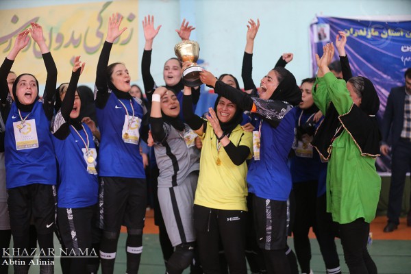 قهرمانی محمودآباد در لیگ برتر فوتسال دانشجویان دختراستان